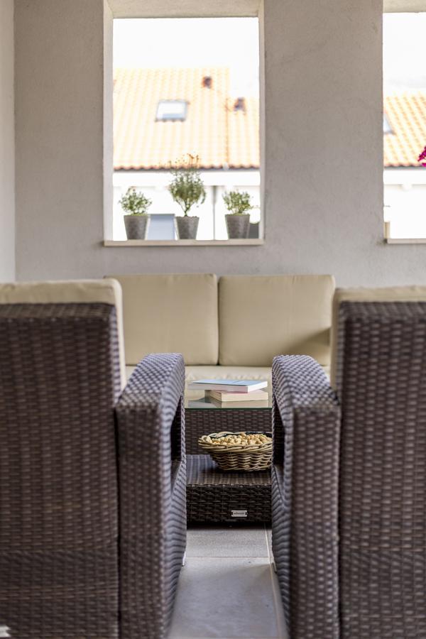 Luxury 3 Bed Apartment, Large Terrace, Pool, Close To Beach And Split! โปดสตรานา ภายนอก รูปภาพ